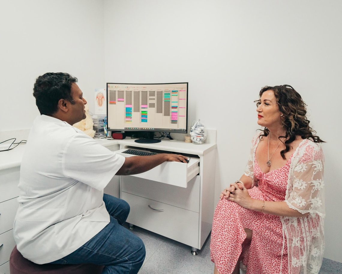 doctor consultation with patient at clinic | GPS: -31.886815, 115.806887